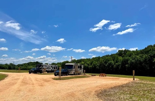 Flatwoods RV Rental | 142B TRAVELIN' MAN SITE 20