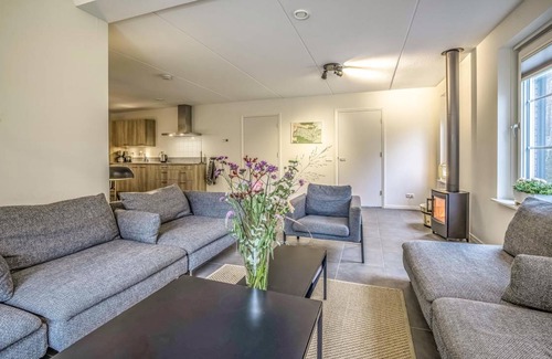 Municipality of Rijssen-Holten House | 144 m² Maisonette ∙ 4 bedrooms ∙ 8 guests