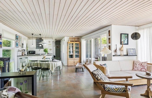 Oster Somarken House | 1484 Aakirkeby - Sluseparken 11