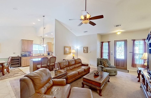 Cedar Park House | 149 m² House ∙ 3 bedrooms ∙ 6 guests