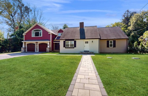 Foxboro House | 149 m² House ∙ 3 bedrooms ∙ 9 guests