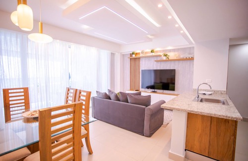 Juan Dolio - El Pueblo Apartment | 14th Floor Modern Ocean, Beach & Pool View Apartment in Juan Dolio