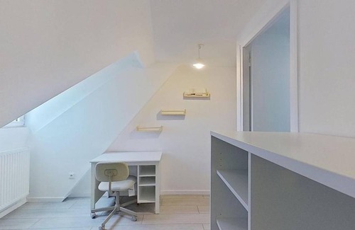 Saint-Etienne-du-Rouvray Resort | 150 m² Private room ∙ 1 bedroom ∙ 1 guest