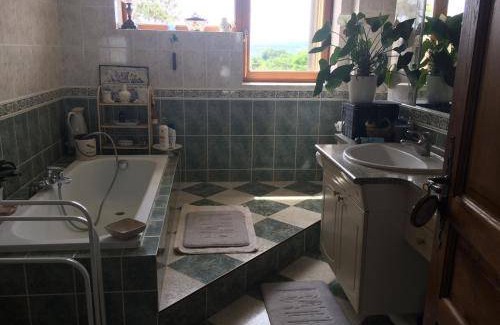 La Tour-de-Salvagny Bed & Breakfast | 15 m² Bed and breakfast ∙ 2 guests