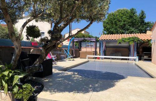 Villeneuve-la-Riviere Bed & Breakfast | 15 m² Bed and breakfast ∙ 3 guests