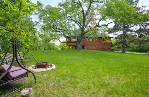 Minnetonka House | 15 Mi to Downtown Minneapolis Retreat on 5 Acres