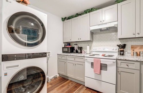 Mountain Brooke House | 15 Mi to Dtwn Atlanta: Home w/In-Unit Laundry