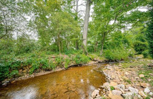Mingoville House | 15 Mi to Penn State Hideaway with Fire Pit!