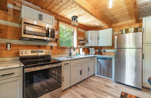 Pittman Center Cabin | 15 Min 2 DwTn Gatlinburg/By Park