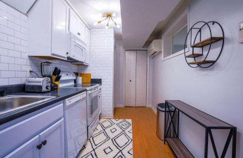 Hillwood House | 15 min to the Heart of Nash