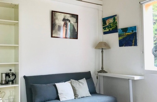 Le Puy-Sainte-Reparade Apartment | 15 Mins D'aix-en-provence et Lubéron Dans Domaine de Campagne Privé