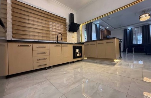 Accra House | 15 mins from Airport | 3 BDR house | parking+wifi