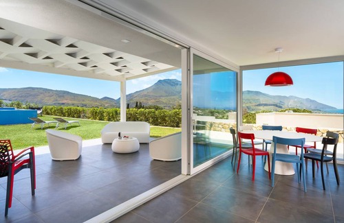 Castellammare del Golfo Villa | 150 m² Villa ∙ 4 bedrooms ∙ 8 guests