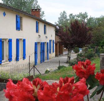 Saint-Laurent-du-Plan House | 150 m² House ∙ 3 bedrooms ∙ 11 guests