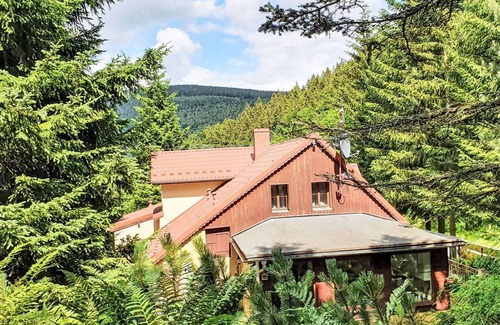 Kowary Other | 150 m² Accommodation ∙ 3 bedrooms ∙ 8 guests