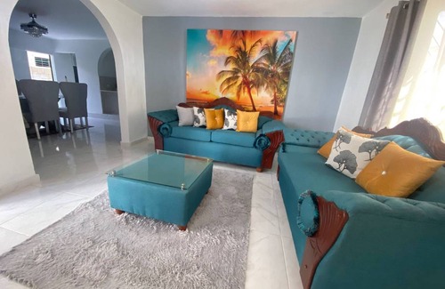 Gregorio Luperon Apartment | 150 m² Apartment ∙ 3 bedrooms ∙ 8 guests