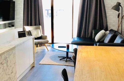 Hotham Heights Apartment | 150 m² Apartment ∙ 3 bedrooms ∙ 8 guests