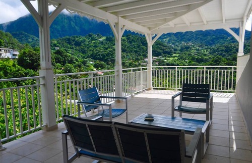 Le Morne-Vert Apartment | 150 m² Apartment ∙ 2 bedrooms ∙ 4 guests
