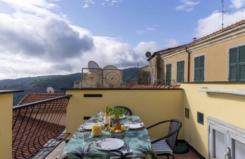 Pietrabruna Apartment | 150 m² Apartment ∙ 2 bedrooms ∙ 6 guests
