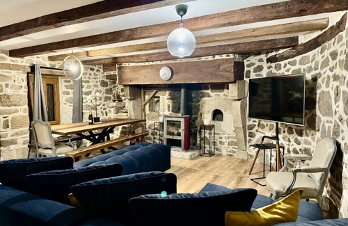 Antignac Bed & Breakfast | 150 m² Bed and breakfast ∙ 4 bedrooms ∙ 10 guests
