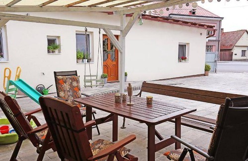 Libice nad Cidlinou House | 150 m² House ∙ 2 bedrooms ∙ 8 guests