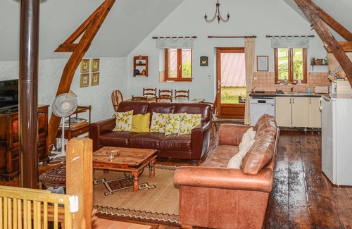 Savigne-sous-le-Lude House | 150 m² House ∙ 4 bedrooms ∙ 8 guests