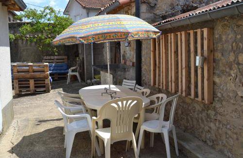 Savigny-Levescault House | 150 m² House ∙ 6 bedrooms ∙ 10 guests