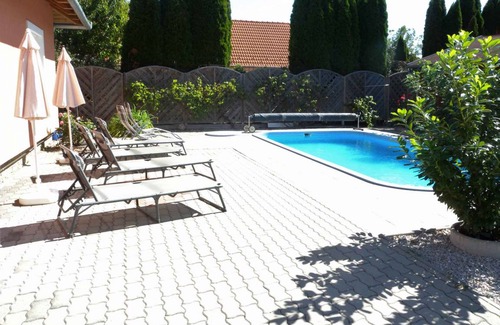 Balatonszentgyoergy House | 150 m² House ∙ 3 bedrooms ∙ 6 guests