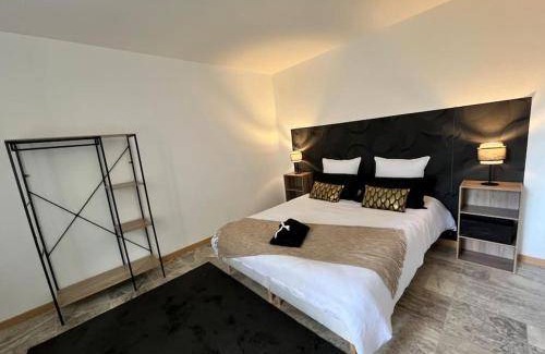 Sable-sur-Sarthe House | 150 m² House ∙ 5 bedrooms ∙ 10 guests