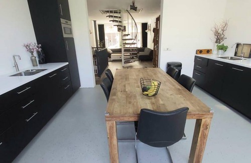 Scheveningen House | 150 m² House ∙ 3 bedrooms ∙ 6 guests