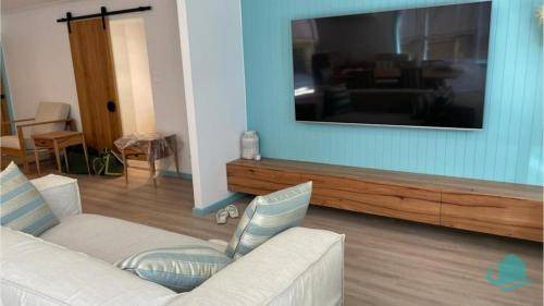 Caves Beach House | 150 m² House ∙ 3 bedrooms ∙ 6 guests