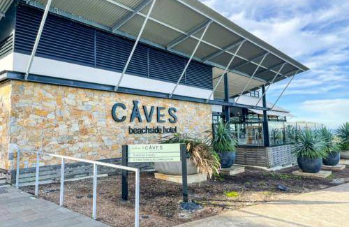Caves Beach House | 150 m² House ∙ 3 bedrooms ∙ 6 guests