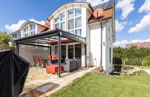 Furstenfeldbruck District House | 150 m² House ∙ 3 bedrooms ∙ 6 guests