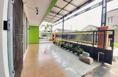 Palembang House | 150 m² House ∙ 3 bedrooms ∙ 7 guests