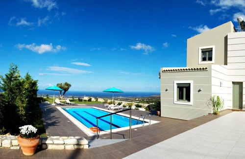 Vizari House | 150 m² House ∙ 3 bedrooms ∙ 7 guests
