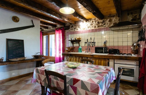 Laval House | 150 m² House ∙ 3 bedrooms ∙ 8 guests