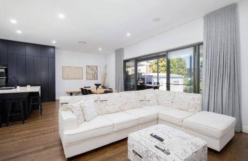 Merewether House | 150 m² House ∙ 4 bedrooms ∙ 8 guests