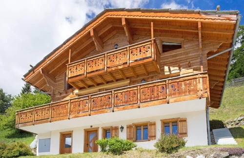 Heremence House | 150 m² House ∙ 4 bedrooms ∙ 8 guests