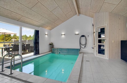Bratten Strand House | 150 m² House ∙ 5 bedrooms ∙ 10 guests