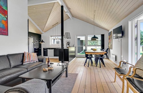 Bratten Strand House | 150 m² House ∙ 5 bedrooms ∙ 10 guests