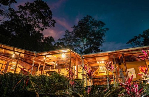 Tena Cabin | 150 m² Lodge ∙ 6 guests