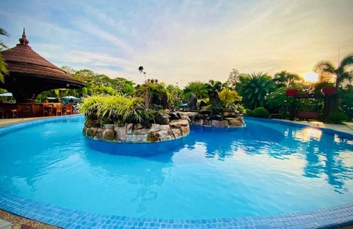 Krong Kaeb Resort | 150 m² Resort ∙ 4 guests
