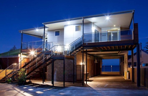 Penguin Resort | 150 m² Resort ∙ 2 bedrooms ∙ 6 guests