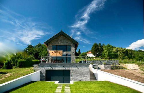 Szigliget Resort | 150 m² Resort ∙ 3 bedrooms ∙ 6 guests