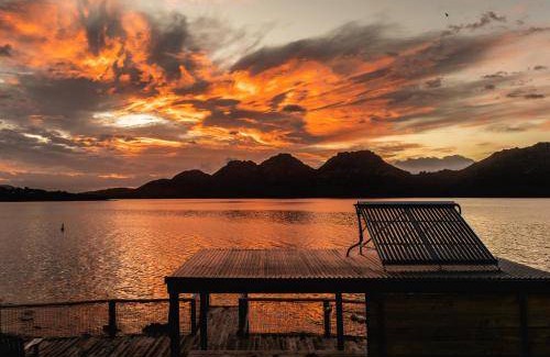 Coles Bay Resort | 150 m² Resort ∙ 5 bedrooms ∙ 11 guests