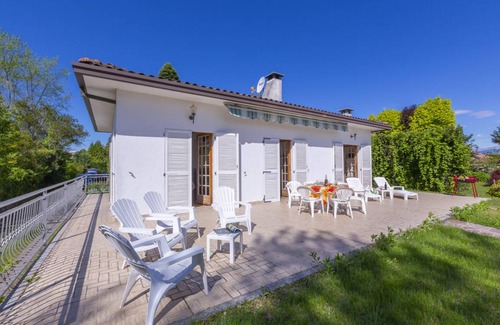 Cadrezzate Villa | 150 m² Villa ∙ 3 bedrooms ∙ 6 guests