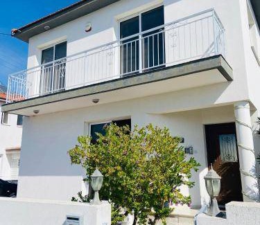 Alethriko Villa | 150 m² Villa ∙ 4 bedrooms ∙ 8 guests