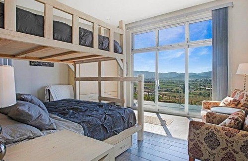 Valle de Guadalupe Villa | 150 m² Villa ∙ 2 bedrooms ∙ 8 guests