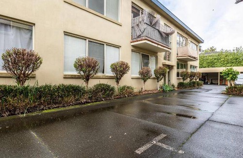 St. Kilda East Apartment | 1500 m² Apartment ∙ 2 bedrooms ∙ 4 guests
