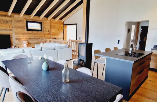 Montalbert Ski Chalet | 151 m² Chalet ∙ 6 bedrooms ∙ 12 guests